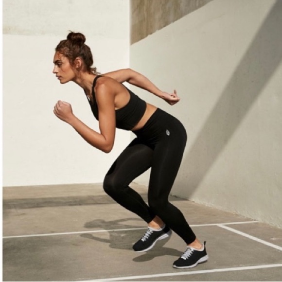 FREE PEOPLE Movement Good Karma High Rise 7/8 Length Leggings in Black - Picture 1 of 6